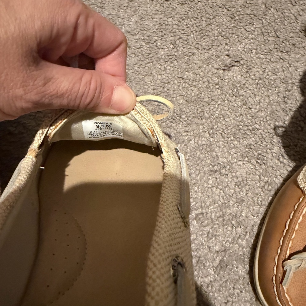 Like New Sperry Two-Tone Tan & Cream Women's Boat Shoes - Picture 3 of 3